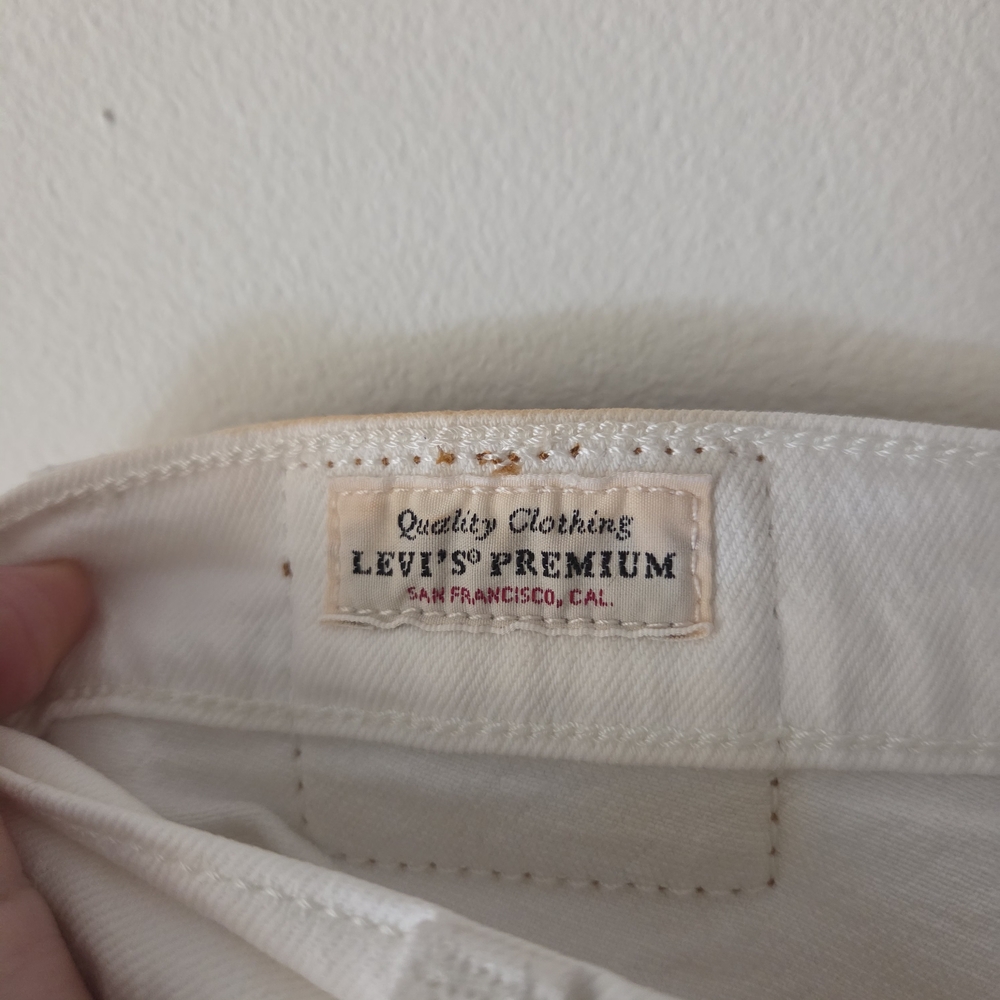 lEVI'S White Jeans - Picture 9 of 13